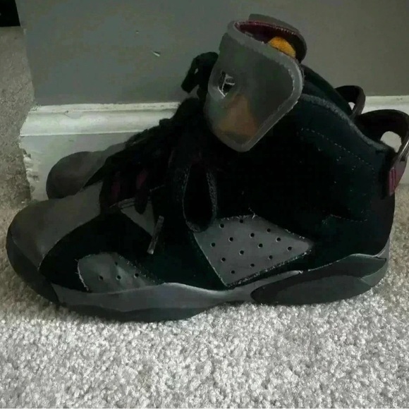 Air Jordan Retro 7 Black and Grey Sneakers - Picture 3 of 6